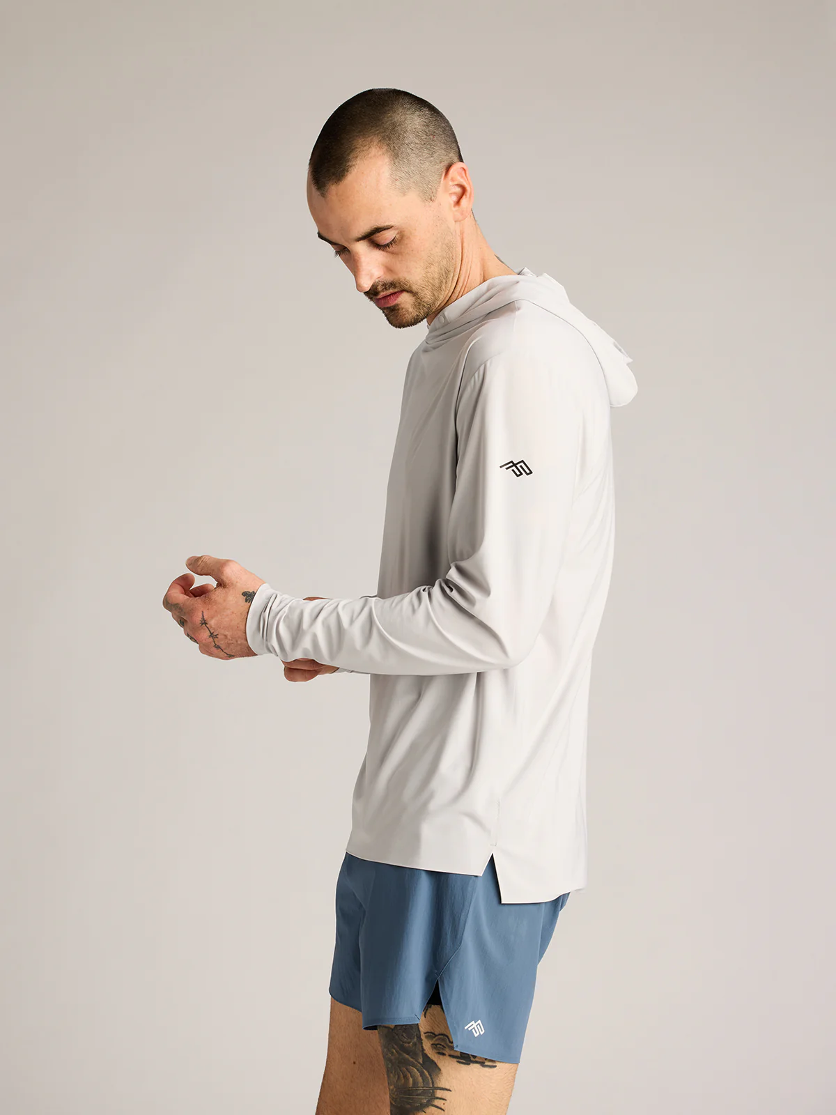 Wadi LS Hooded Tee 2.0 - Image 15